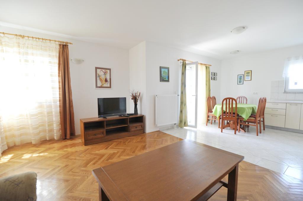 Villa Luna With Seaview Petrčane Kültér fotó