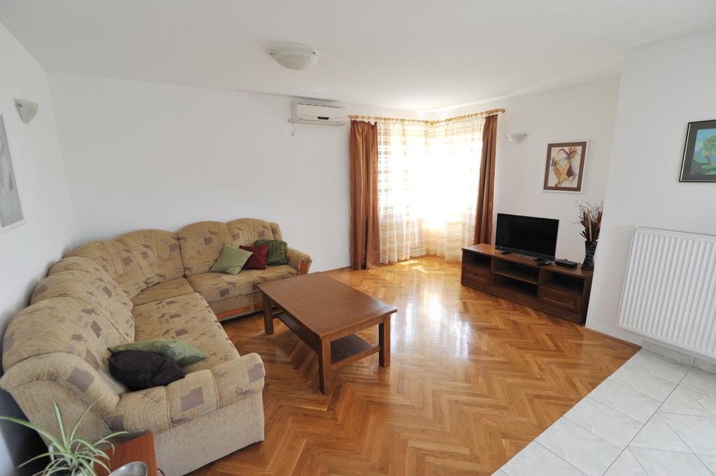 Villa Luna With Seaview Petrčane Kültér fotó